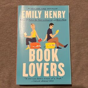 Book lovers by Emily Henry